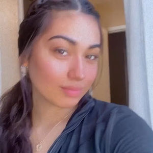 Meet your Posher, Anahi